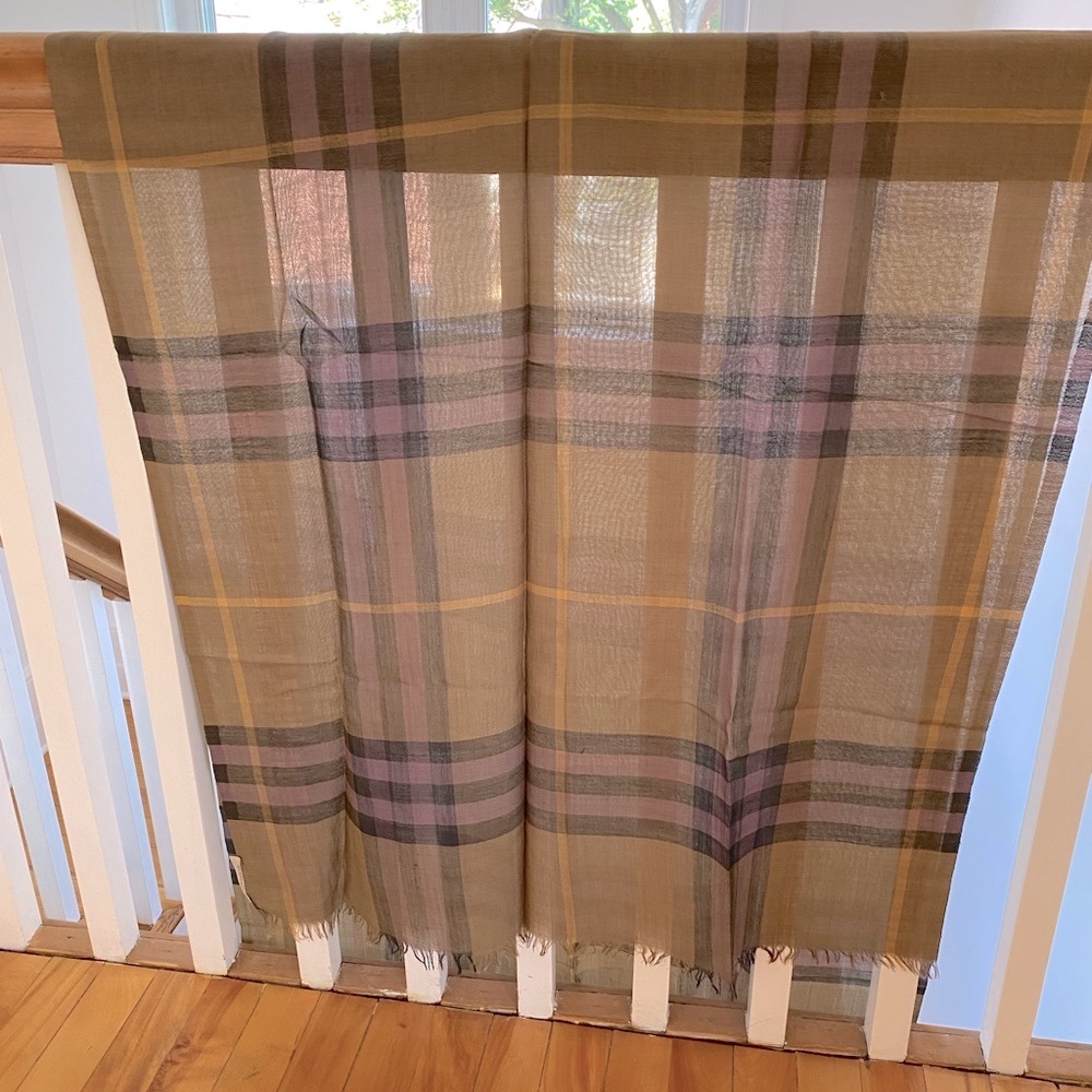 BURBERRY Classic Light Soft thin WOOL plaid SCARF in caramel (offers welcome 🎊🎉💛